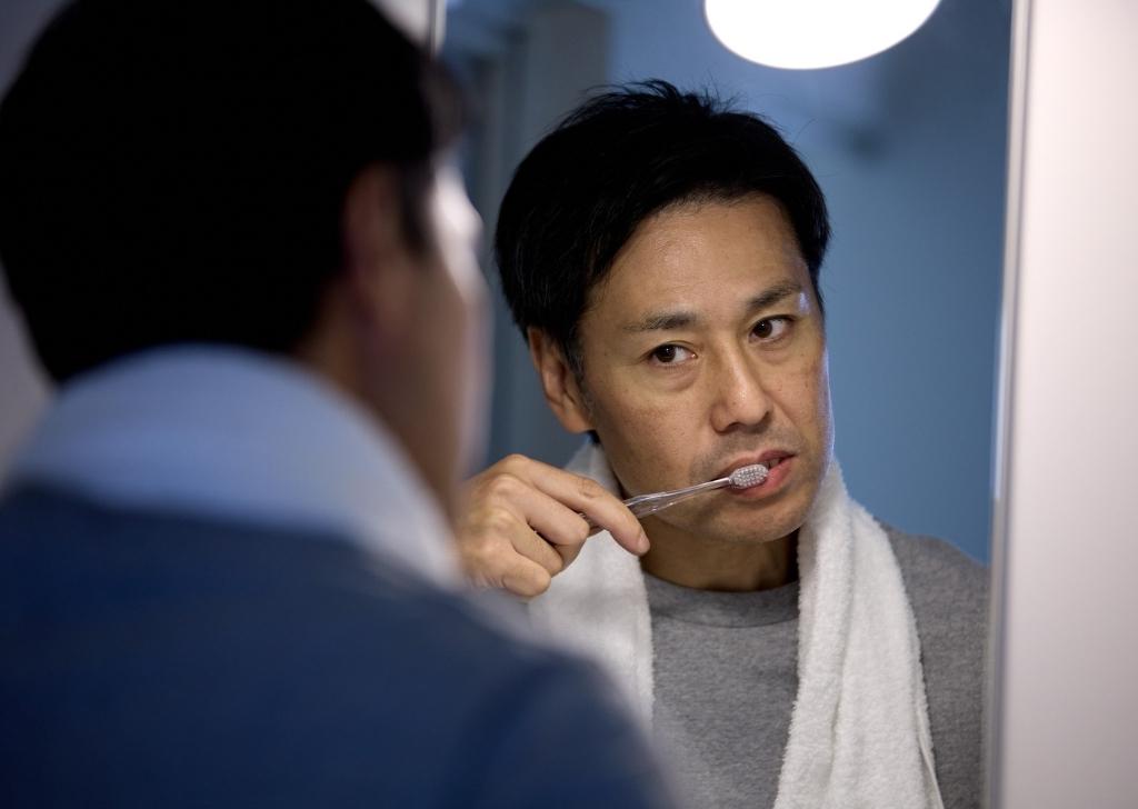 How Often Do Dental Fillings Need To Be Replaced? 6 While every filling has a limited lifespan, how long it lasts can be significantly influenced by your daily habits and oral care routine.